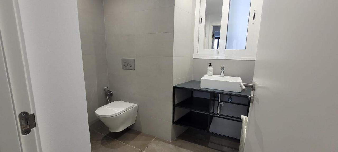 Cozy & Modern Apartment Hombre De Piedra 세비야 외부 사진